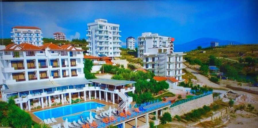 Sadet'S Penthouse Saranda Apartment Luaran gambar