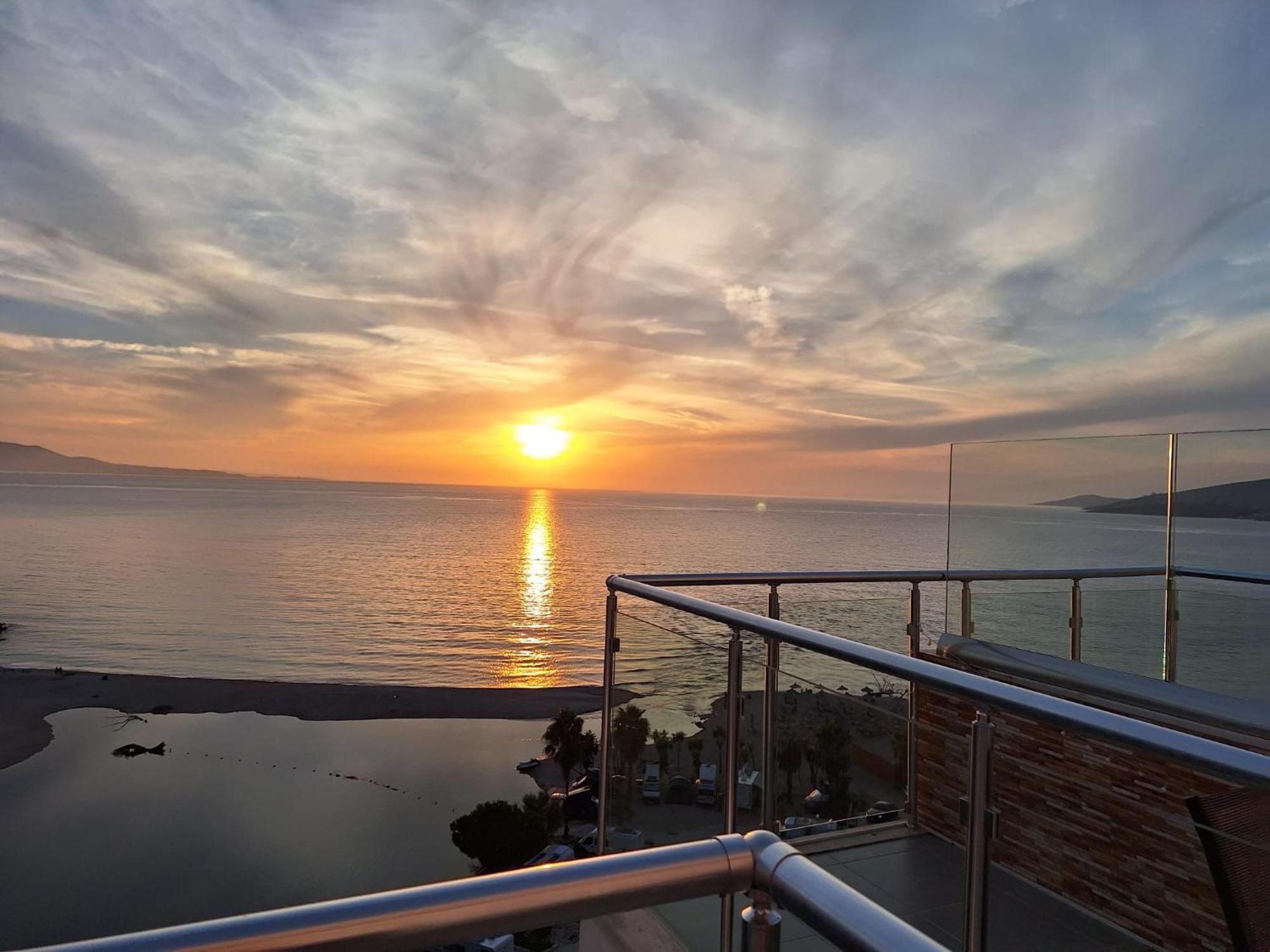 Sadet'S Penthouse Saranda Apartment Luaran gambar