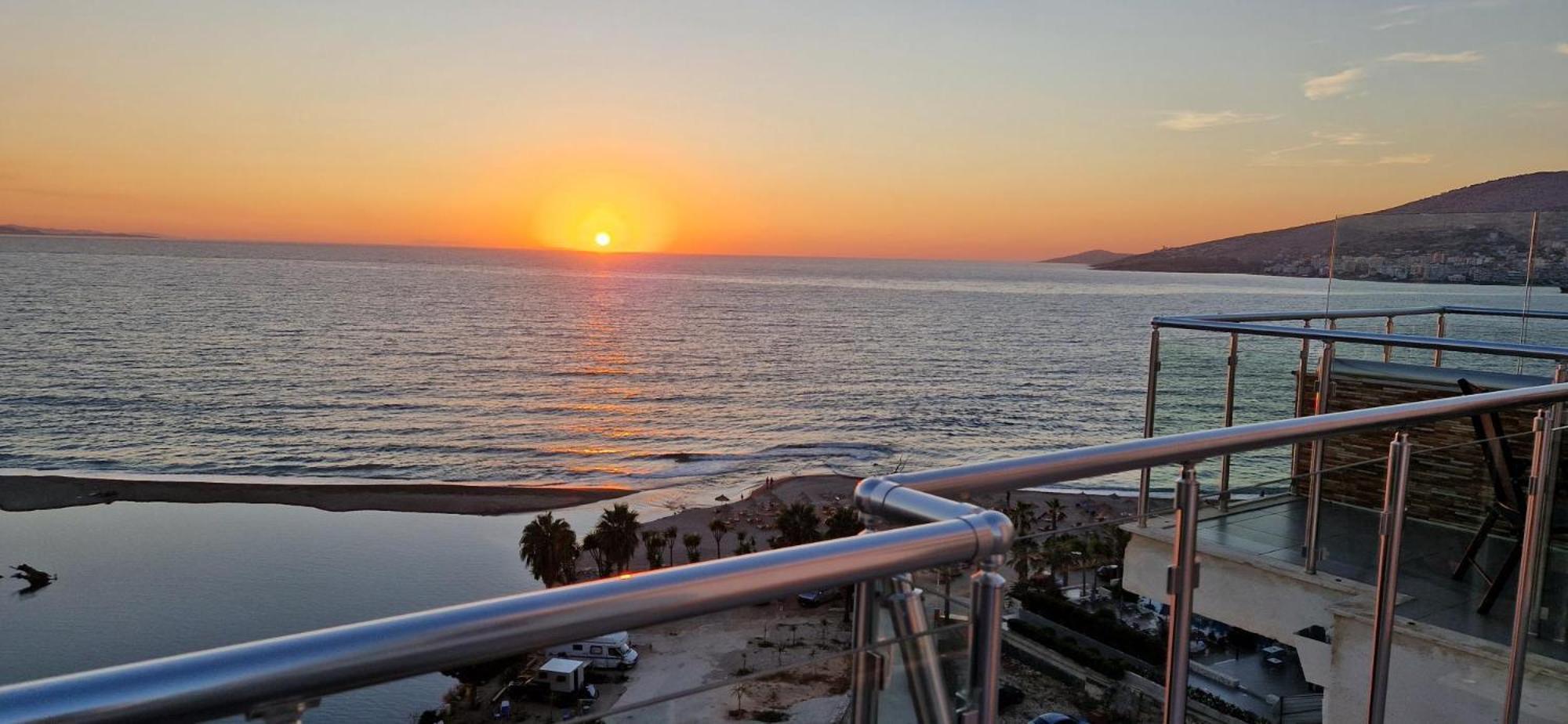Sadet'S Penthouse Saranda Apartment Luaran gambar