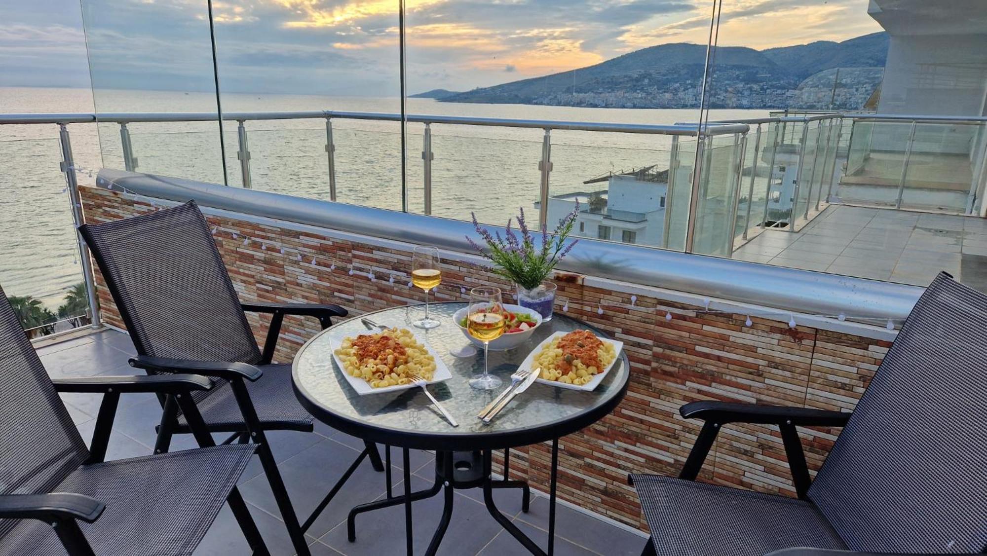 Sadet'S Penthouse Saranda Apartment Luaran gambar